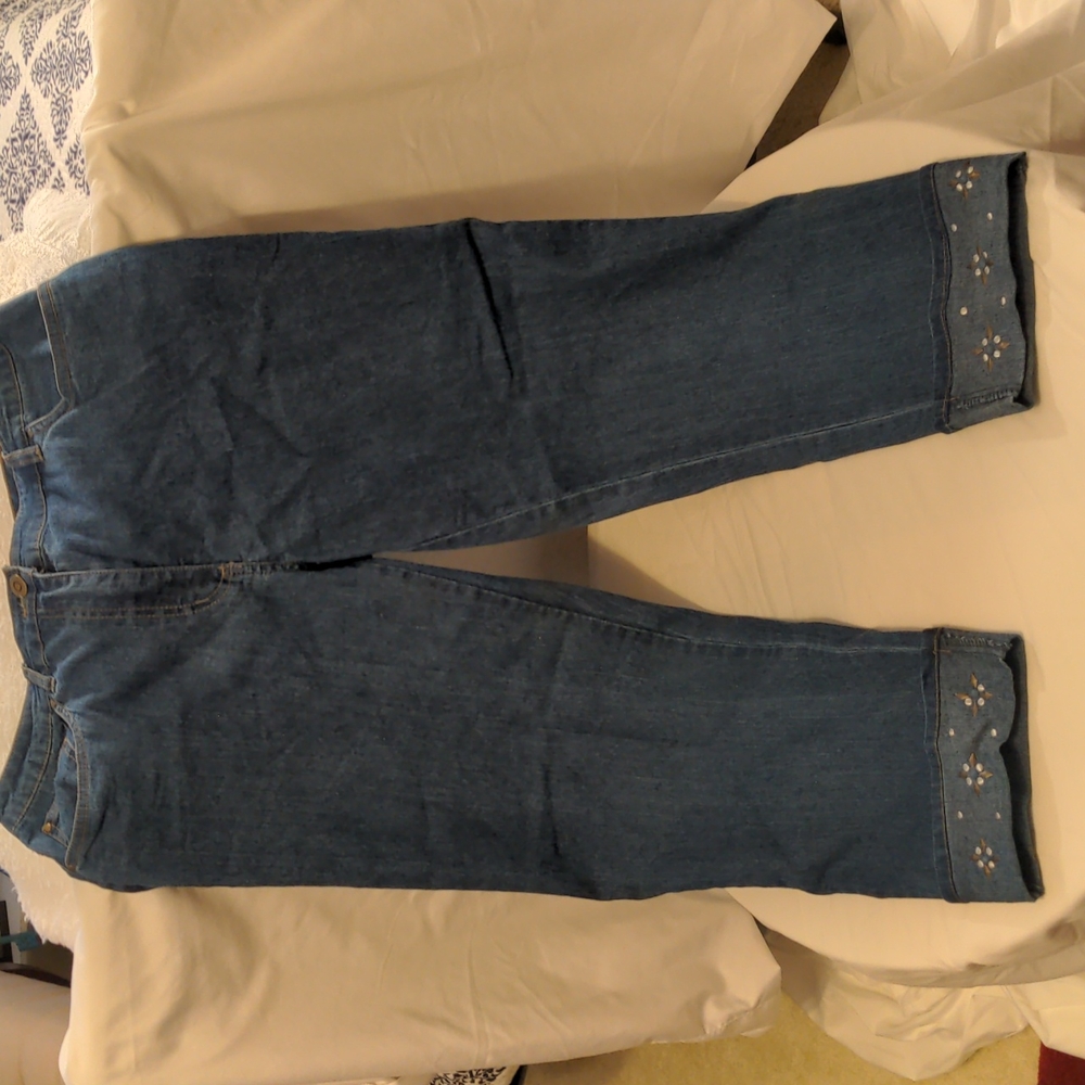 Ruby Rd Cropped Jeans - Picture 1 of 5